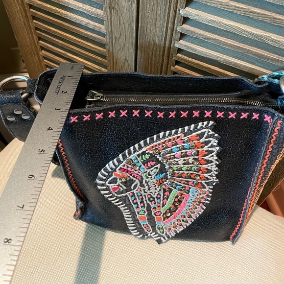 Hand embroidered Indian head purse - Picture 12 of 12